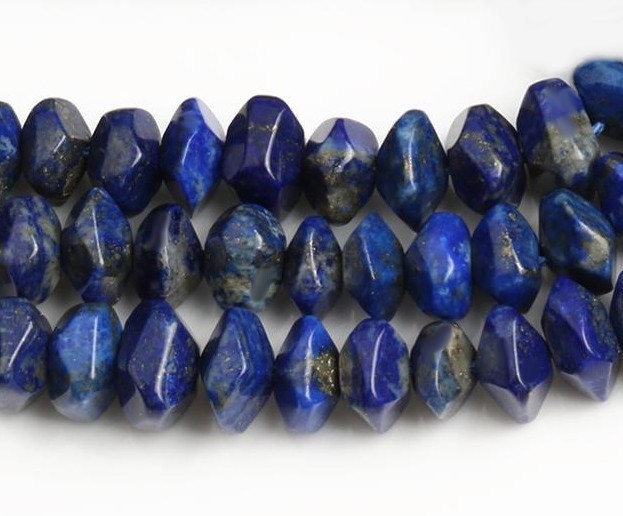 Lapis lazuli fasetowane kamienie - sznur 19 cm