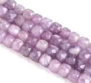 Lepidolit fasetowane kostki 4 mm - sznur
