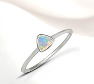 Opal etiopski pierścionek trójkąt 4 mm  (R7)