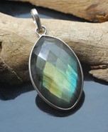 Labradoryt wisiorek srebro 925  ( W5)