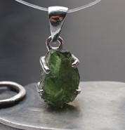 Turmalin zielony wisiorek srebro 925 (W1)