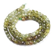 Granat zielony fasetowane kostki 4 mm - sznur