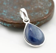 Kyanit  - srebro 925 wisiorek łezka (W9)