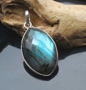 Labradoryt wisiorek srebro 925  ( W4)