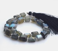 Labradoryt - fasetowane bryłki  - sznur ( 2)