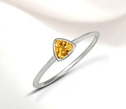 Cytryn pierścionek trójkąt 4 mm  (R8)