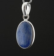 Kyanit  - srebro 925 wisiorek owal (W10)